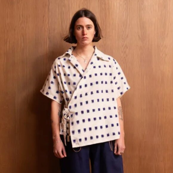 Emiko Studios Nori Eri Shirt in Ikat: Ecru & Navy Wrap Shirt M-XL - Picture 1 of 10